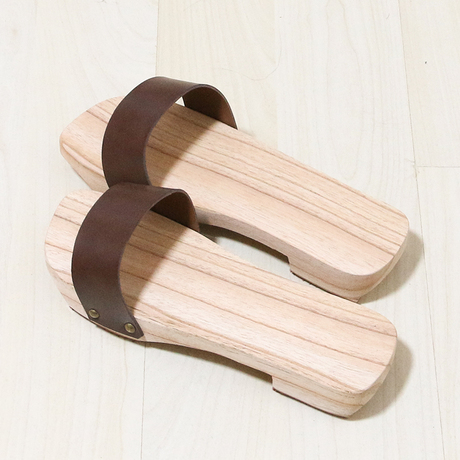 爱逛街为您找到日式木屐相关的宝贝,您可以在下面的板块中挑选喜欢的