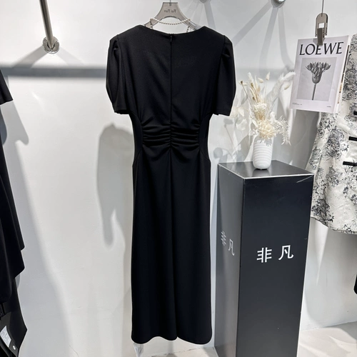 Платье, летний черный приталенный корсет, дизайнерская длинная юбка, короткий рукав, средней длины