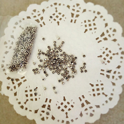 taobao agent The baby uses DIY baby clothing accessories mini -colliding nail rivet mushroom nails 3mm /4mm