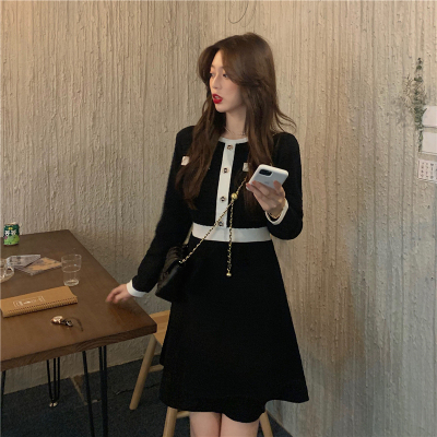 taobao agent Autumn black knitted sweater, dress with sleeves, plus size, Chanel style, fitted