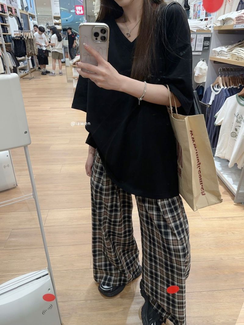 大码女装白色慵懒风T恤女夏季胖mm宽松遮肚V领短袖上衣休闲体恤