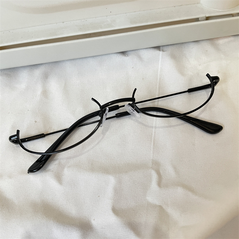 2D black without lens