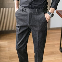 Темно-серый