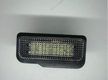 

лампа BENZ W203 5D,W211 W219 LED