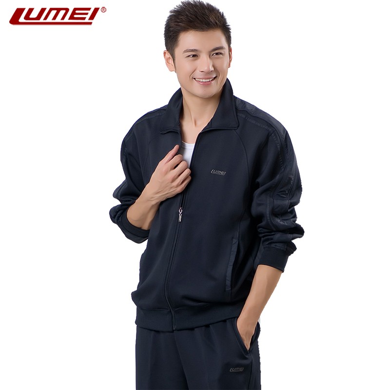 

Спортивный костюм Lumei