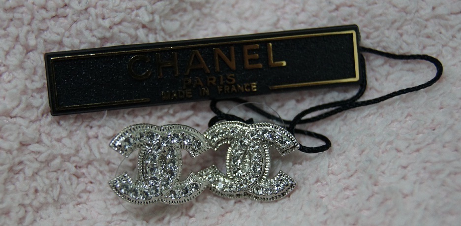 

Гвоздики Chanel a37272