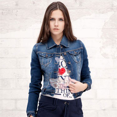 

Короткая куртка Za Stradivarius 8079/532