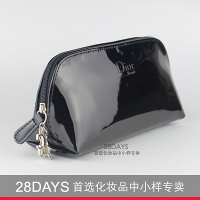 

Косметические инструменты Dior