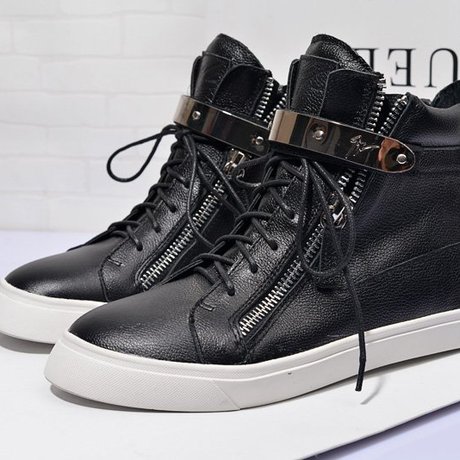 爱逛街为您找到gz新款男鞋相关的宝贝,您可以在下面的板块中挑选喜欢