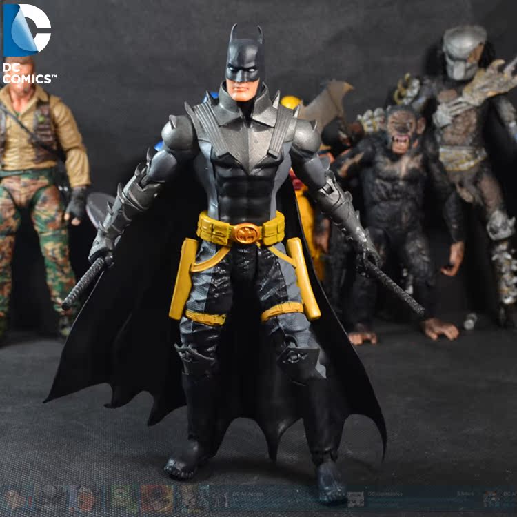 

Куклы/ украшения/детали DC Direct Batman