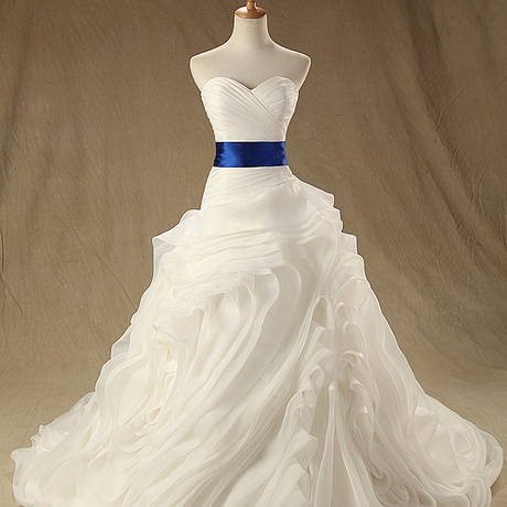 【欧根纱婚纱礼服】_婚纱礼服图片_欧根纱礼服价格_搭配分享 - 爱逛街