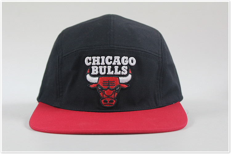 

Головной убор Adidas 2014 NBA Chicago Bulls