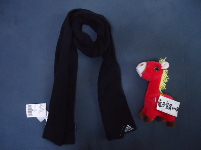 

Шарфы, платки для туризма и кемпинга Adidas g70631 SAMPLE