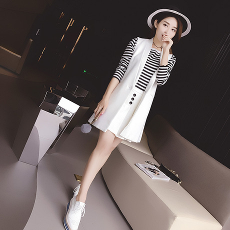 【长款白色马甲】_条纹t恤图片_短裙t恤价格_搭配分享 - 爱逛街