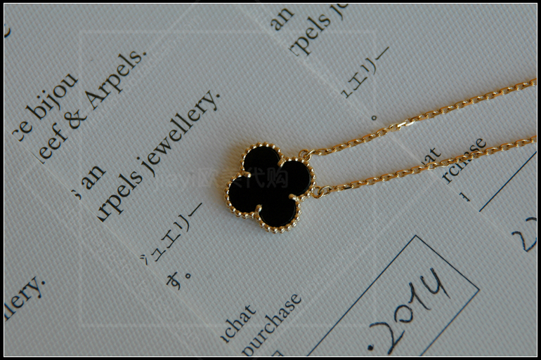 

Ожерелье Van Cleef & Arpels VC*A