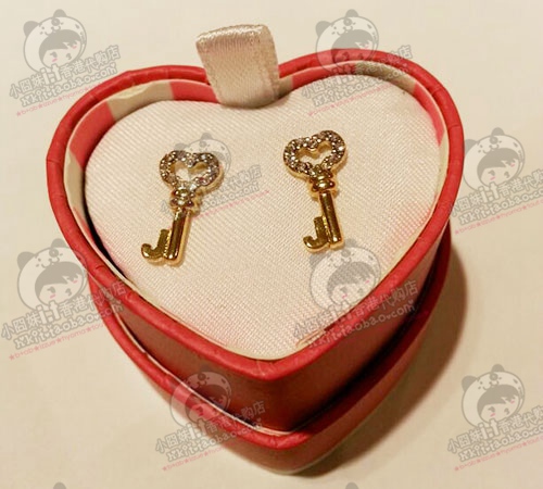 

Гвоздики JUICY Couture 15