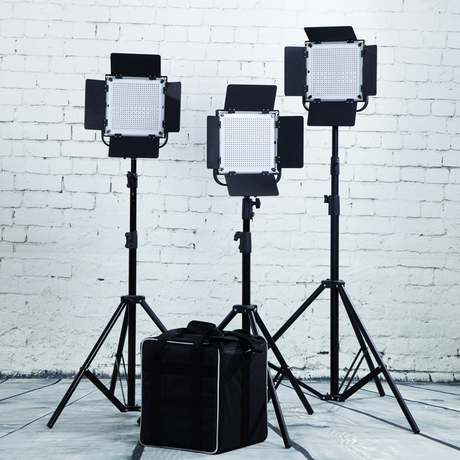 爱逛街为您找到led摄像灯相关的宝贝,您可以在下面的板块中挑选喜欢的