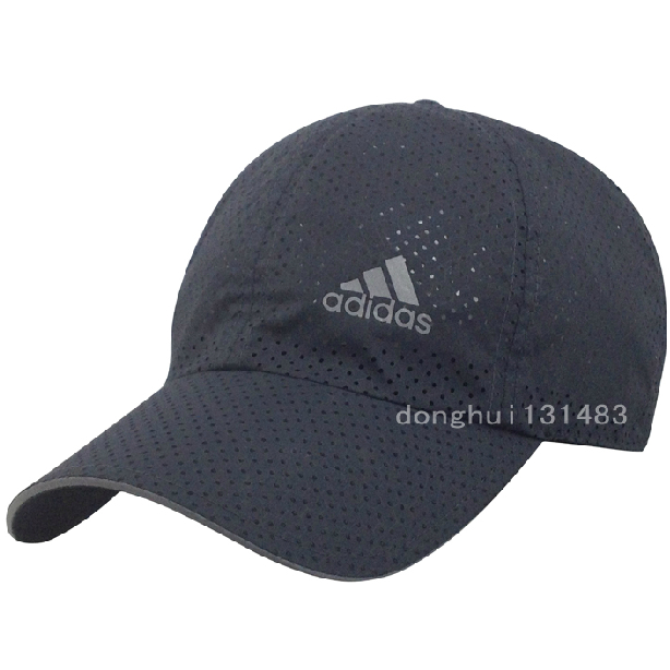 

Головной убор Adidas