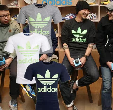 

Спортивная футболка Adidas