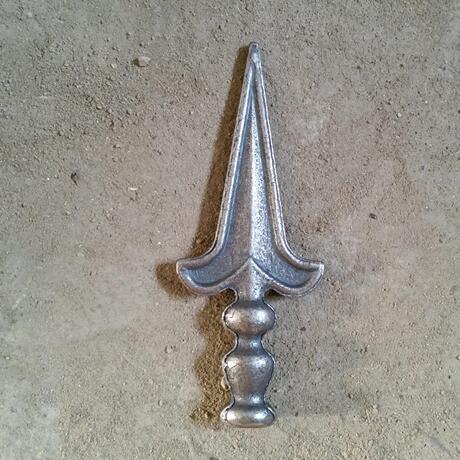 爱逛街为您找到铁艺围栏枪尖相关的宝贝,您可以在下面的板块中挑选