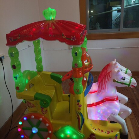 2015新款厂家直销儿童电动投币新皇家马车摇摆机摇摇乐玩具皮带轮