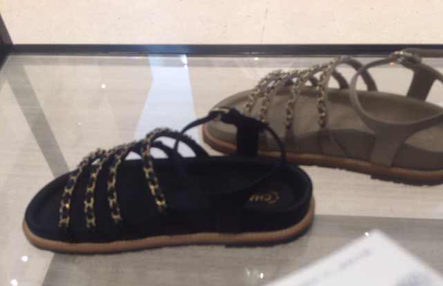 

Босоножки Chanel 15