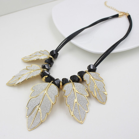 爱逛街为您找到树叶项链相关的宝贝,您可以在下面的板块中挑选喜欢的