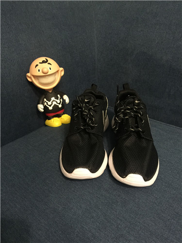 

Кроссовки Nike Roshe Run