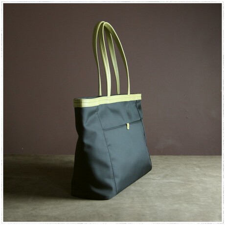 爱逛街为您找到尼龙包包相关的宝贝,您可以在下面的板块中挑选喜欢的