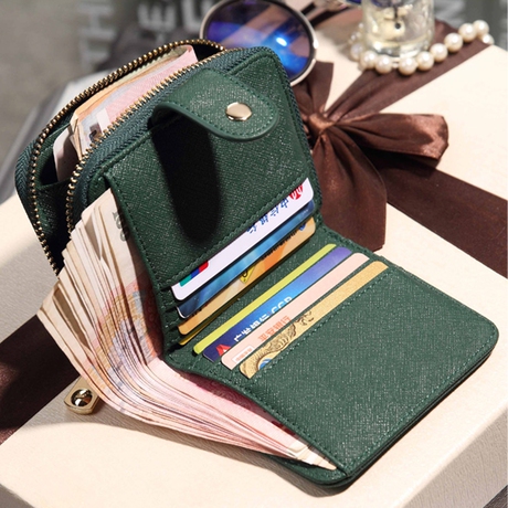 爱逛街为您找到拉链小钱包相关的宝贝,您可以在下面的板块中挑选喜欢