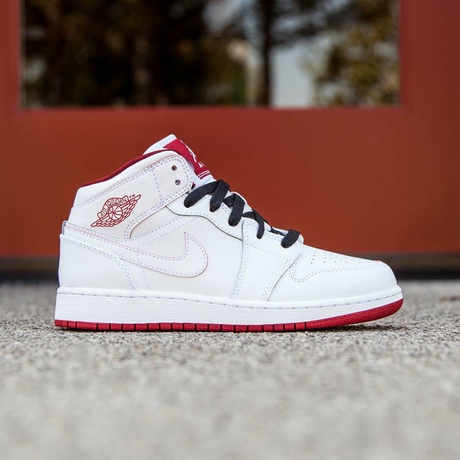 爱逛街为您找到aj1篮球鞋相关的宝贝,您可以在下面的板块中挑选喜欢的