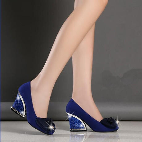 爱逛街为您找到高跟女单鞋相关的宝贝,您可以在下面的板块中挑选喜欢