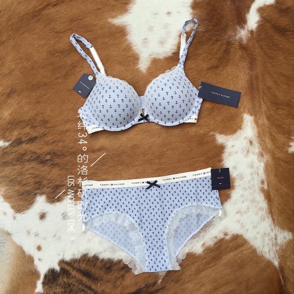 

Комплект нижнего белья Tommy hilfiger