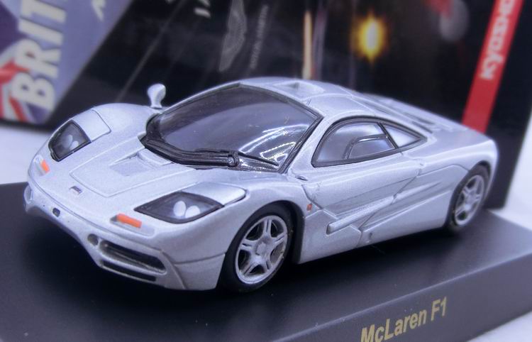 

Модель машины Kyosho 1:64 MCLAREN JAGUAR ASTON MARTIN