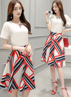 2016夏季女装韩版圆领时尚两件套修身显瘦泡泡袖上衣印花短裙套装