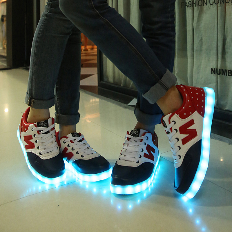 

Демисезонные ботинки USB LED