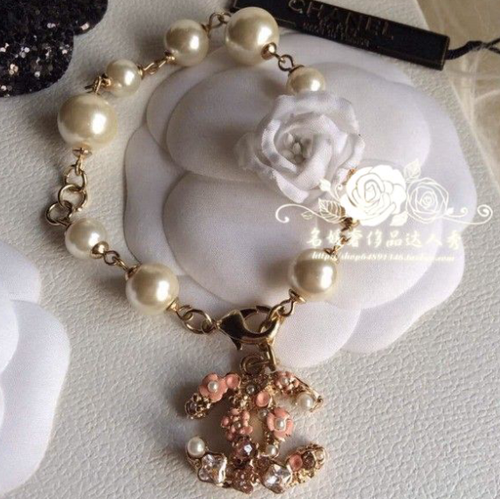 

Цепочка на руку Chanel