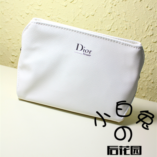 

Косметичка Dior