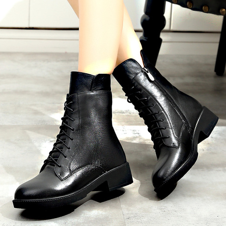 爱逛街为您找到系带平跟短靴子相关的宝贝,您可以在下面的板块中挑选