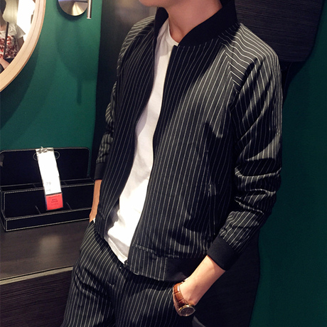 秋季新款男装 韩版男士修身条纹小外套潮男溜肩袖薄棒球衣夹克衫
