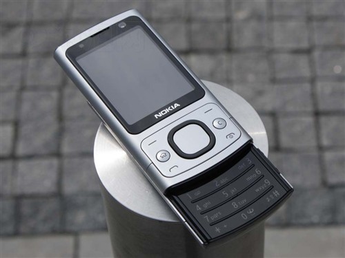 

Мобильный телефон Nokia 6700s 3G