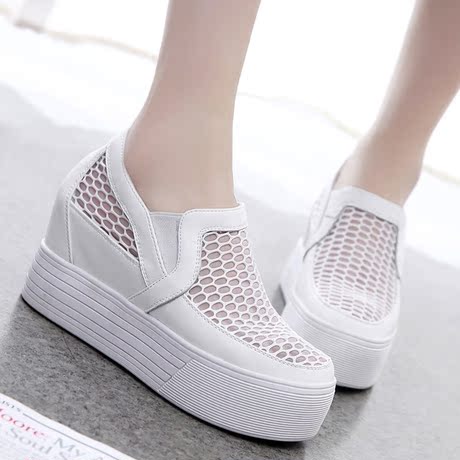 爱逛街为您找到女套脚鞋相关的宝贝,您可以在下面的板块中挑选喜欢的