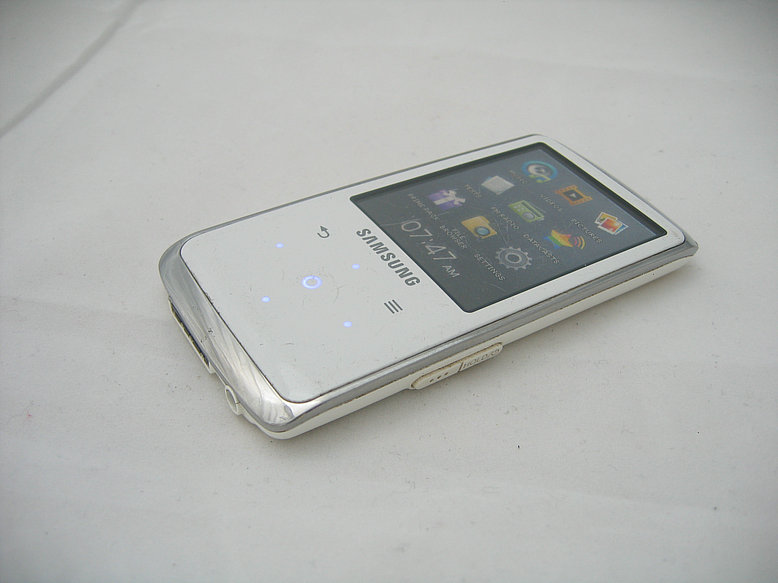

плеер Samsung YP Q2 2GB MP3