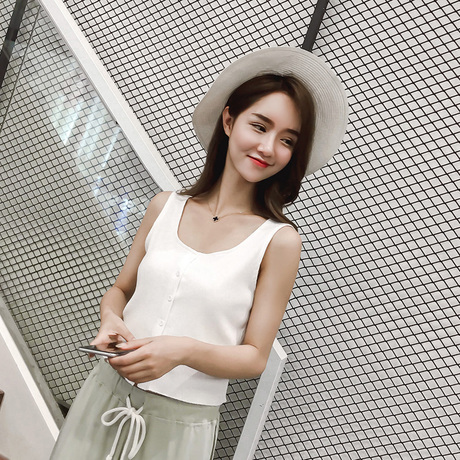 爱逛街为您找到小吊带相关的宝贝,您可以在下面的板块中挑选喜欢的