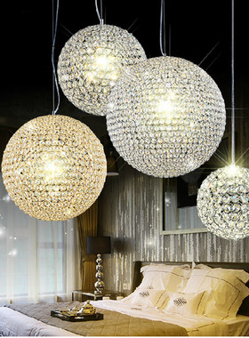 00       爱逛***01   发布了  现代创意圆球吊灯客厅水晶灯卧室灯吸