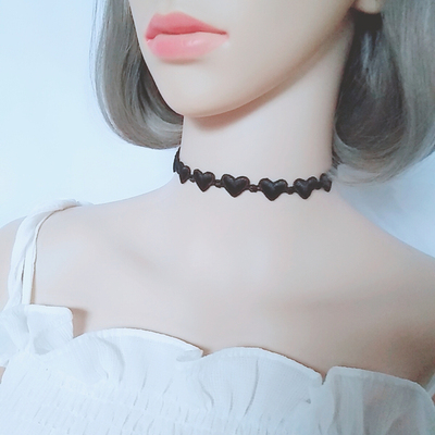 taobao agent Metal black choker heart shaped, necklace, with embroidery