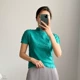 Xếp ly tính khí cao cổ áo ngắn tay phụ nữ 2021 mùa hè mới đơn giản mỏng manh áo thun Miyake đáy áo sơ mi phụ nữ - Áo phông