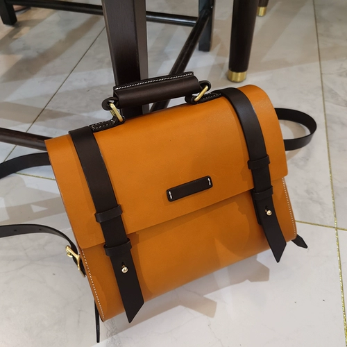 Ручные плечи итальянского дерева ягненка Размер кожи: 28*23*11,5 см