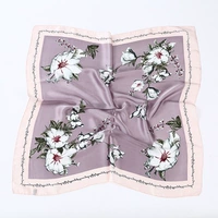 Светло -серый W83 Purple Flower 70*70