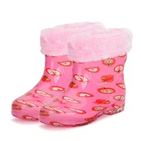 Кристалл излучает [яблочный порошок]